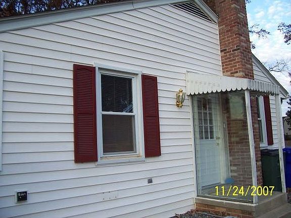 Side Kitchen Entrance