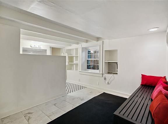 5th image of 1420 Valence St #G