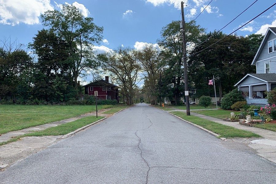 2nd image of 2813 Trenton Ave