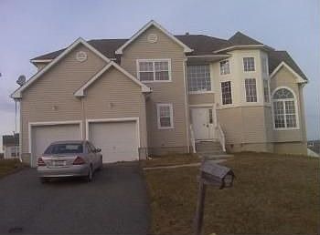 1st image of 8 Wesley Ct