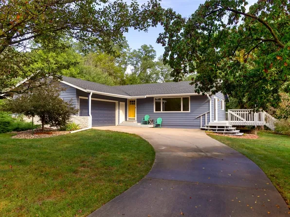 6853 NW 88th Ave, Johnston, IA 50131