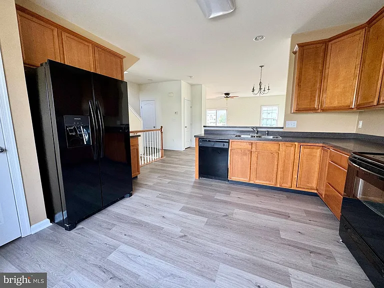 56 Nicholas Dr — Photo 6