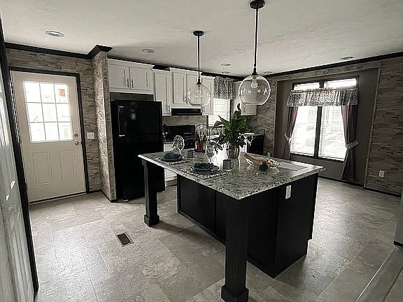 Cabinets to the Ceiling