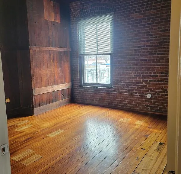 116 N 5th St #309 — Photo 6