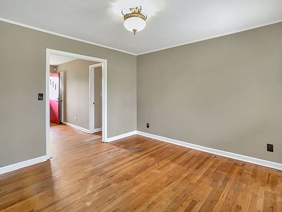 5th image of 600 21st St E