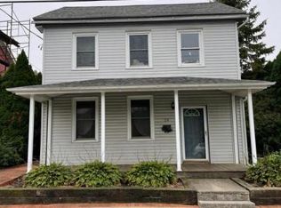 26 Main St, Stouchsburg, PA 19567