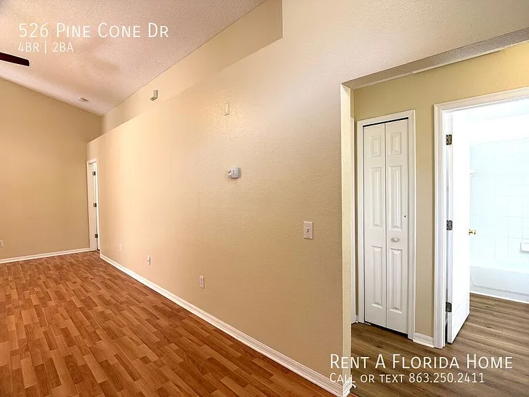 526 Pine Cone Dr — Photo 2