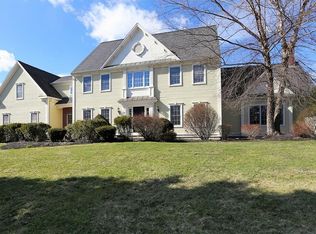 82 Fisher Rd, Southborough, MA 01772