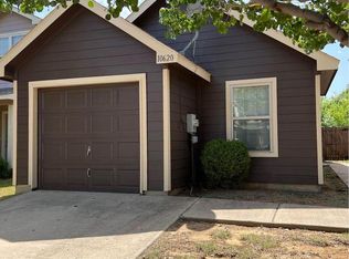 10620 Many Oaks Dr, Fort Worth, TX 76140