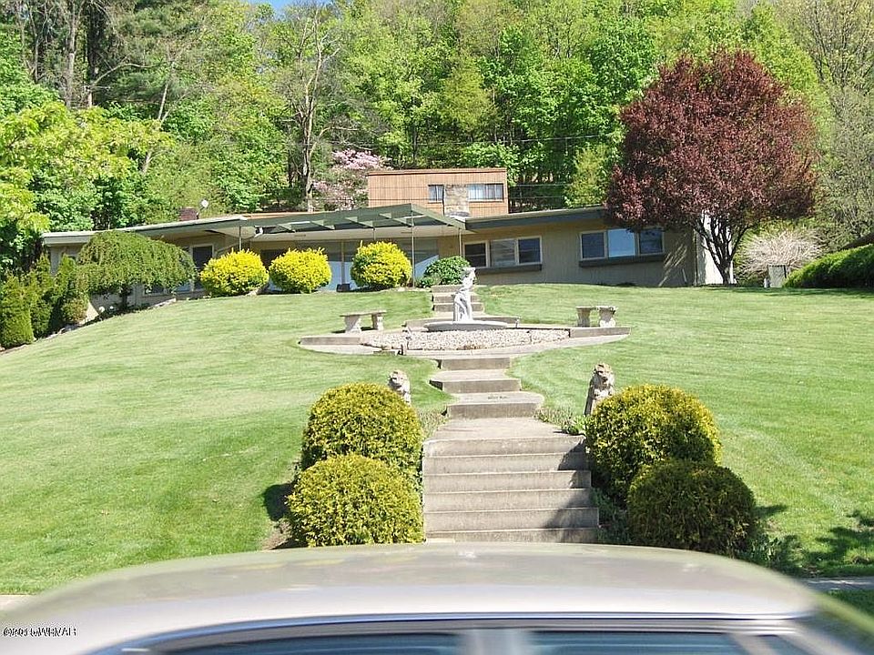 1st image of 205 Grampian Blvd