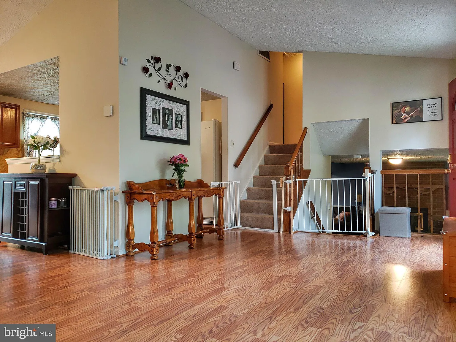 3 bed, 2.5 bath, 1712 sqft, $2,950 — Photo 2