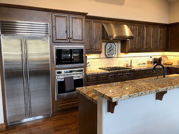 5th image of 631 Washington Ave N #501