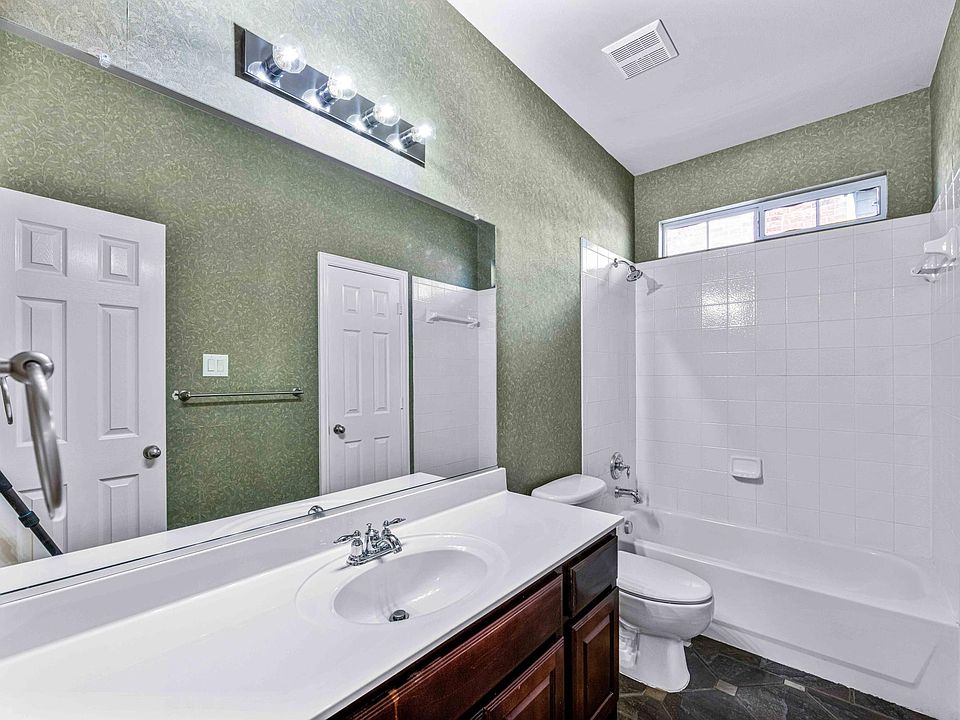 1st image of 2609 Whitehill Dr