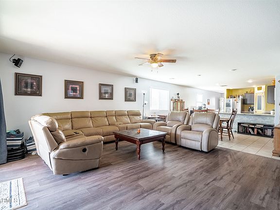 4th image of 30505 N Oak Dr