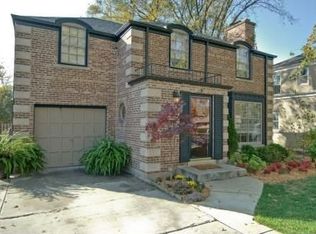 9 W Touhy Ave, Park Ridge, IL 60068