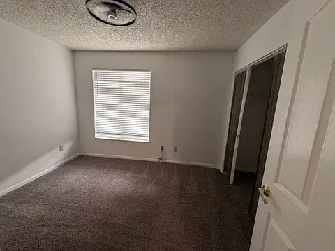 2 bed, 2.5 bath, 1200 sqft, $2,191 — Photo 2