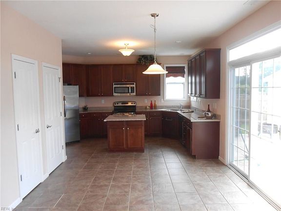 4th image of 2457 Brush Creek Ln