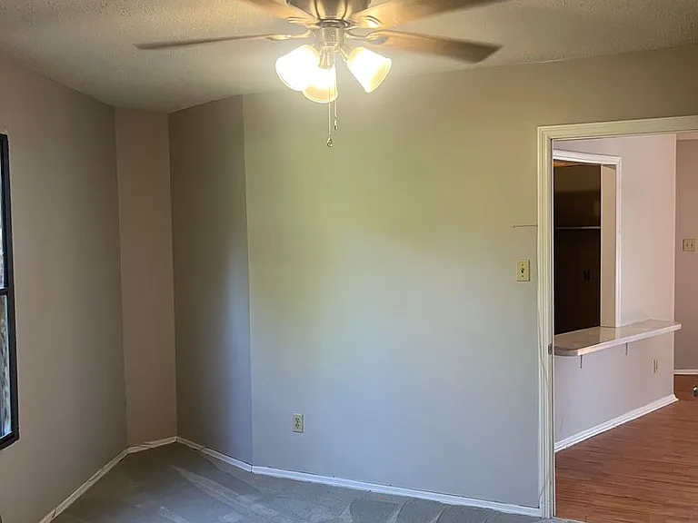 205 W Woodruff — Photo 7