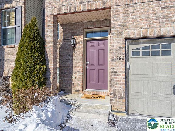 2nd image of 1362 Caspian St