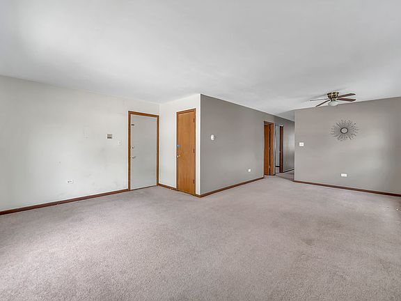 4th image of 3104 Grand Blvd