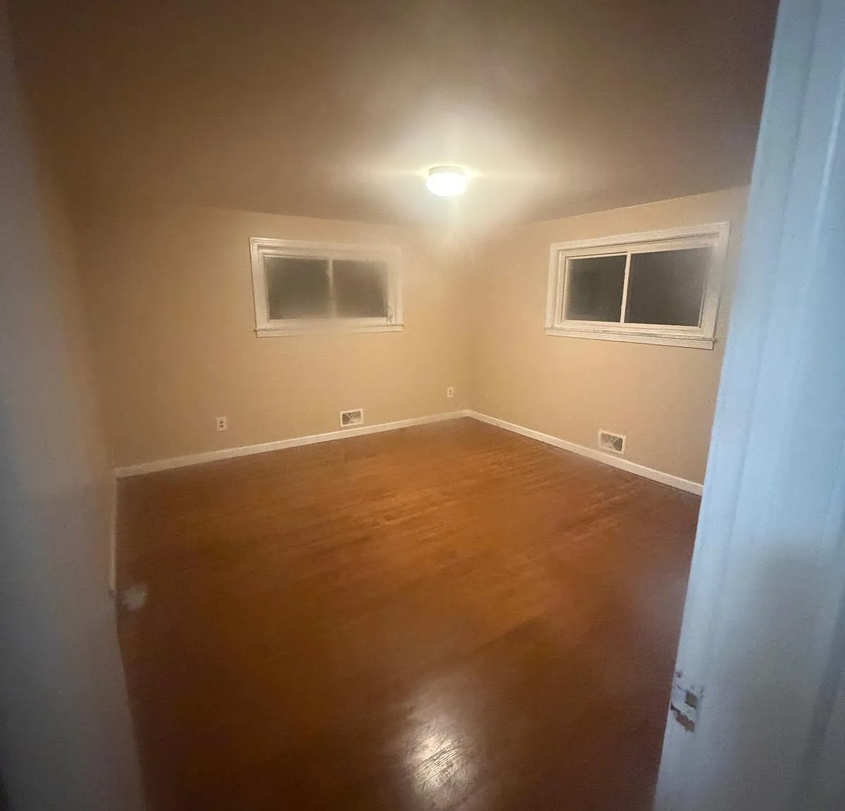 4 bed, 1904 sqft, $2,300 — Photo 4
