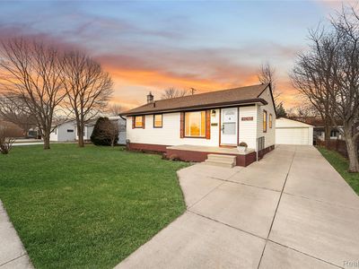 22635 California St, Saint Clair Shores, MI, 48080