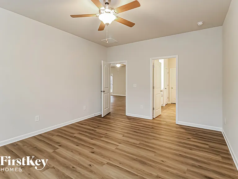 1136 Scarlett Dr — Photo 8