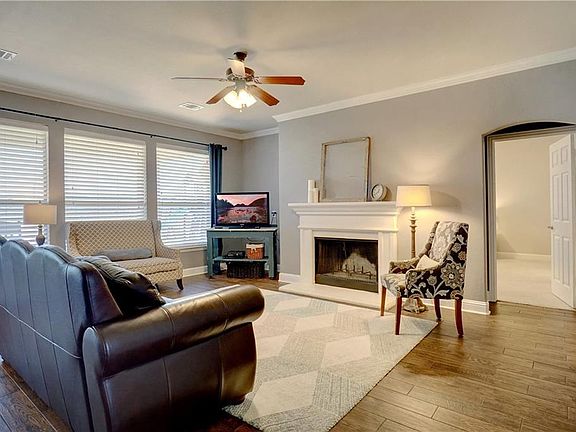 4th image of 144 Country Lakes Dr