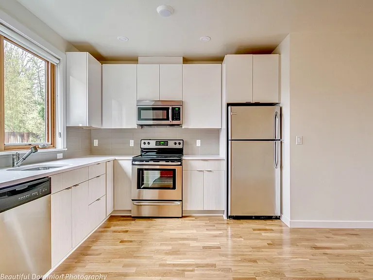 2701 SE Clinton St #5 — Photo 8
