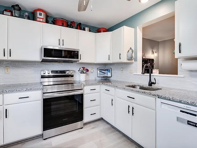 14-4 Cranberry Rdg — Photo 1