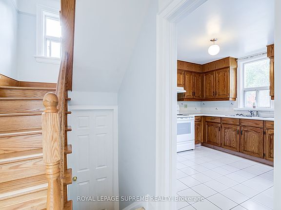 4th image of 143 Connolly St #2