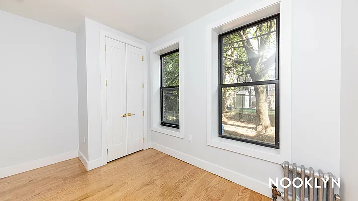 Rented by Nooklyn NYC LLC | media 21
