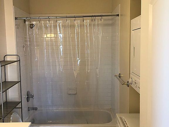 2nd image of 1301 Porter St APT 401
