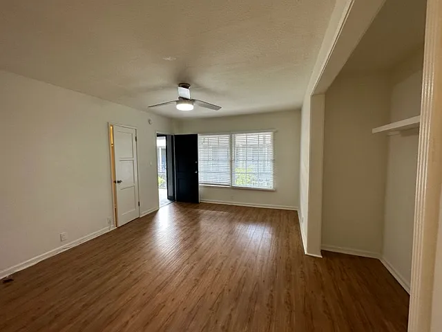 Cherokee Apartments — Photo 9