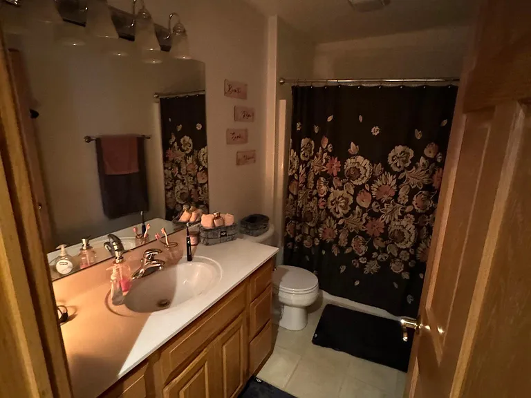449 N Westmount Dr — Photo 3