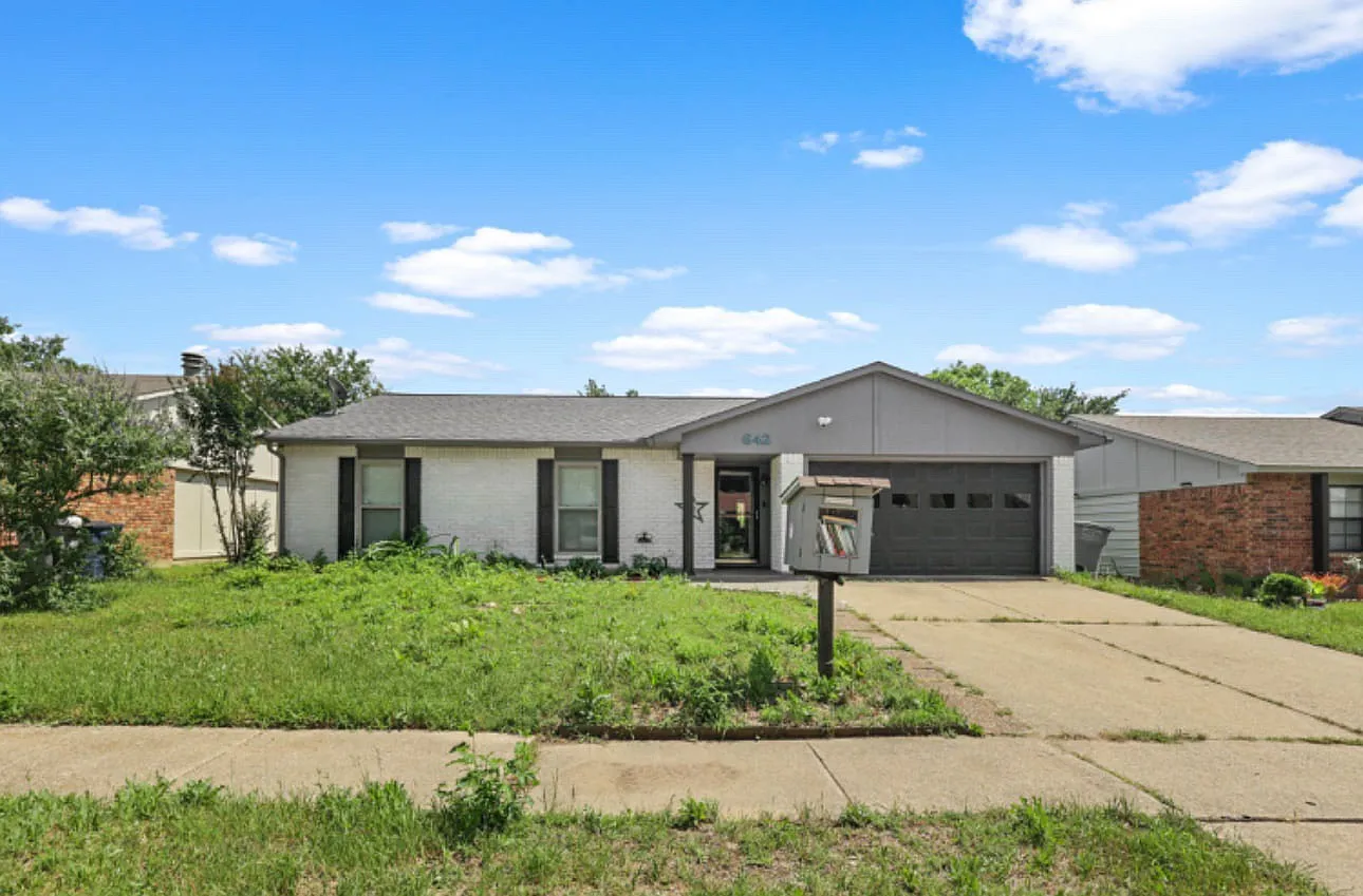 3 bed, 1481 sqft, $2,000 — Photo 1
