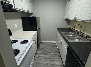 Flats at Devonport (Z3), Lexington, KY 40504