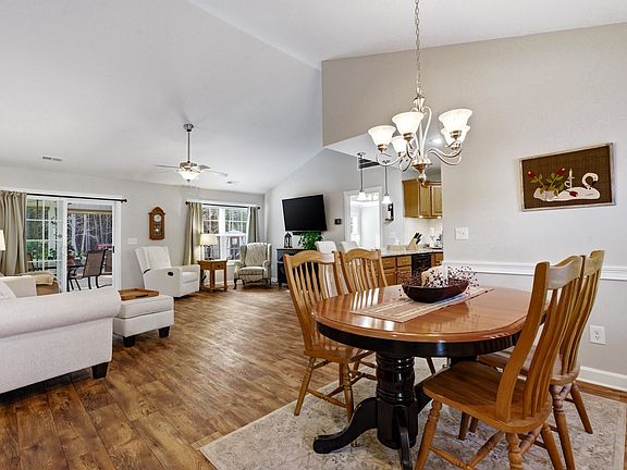 4th image of 263 Morris Rd.