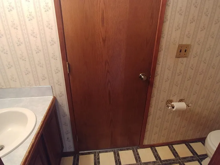 510 SW State St #A — Photo 10