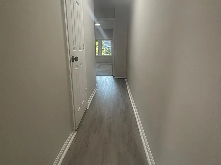 87 Vine St — Photo 7