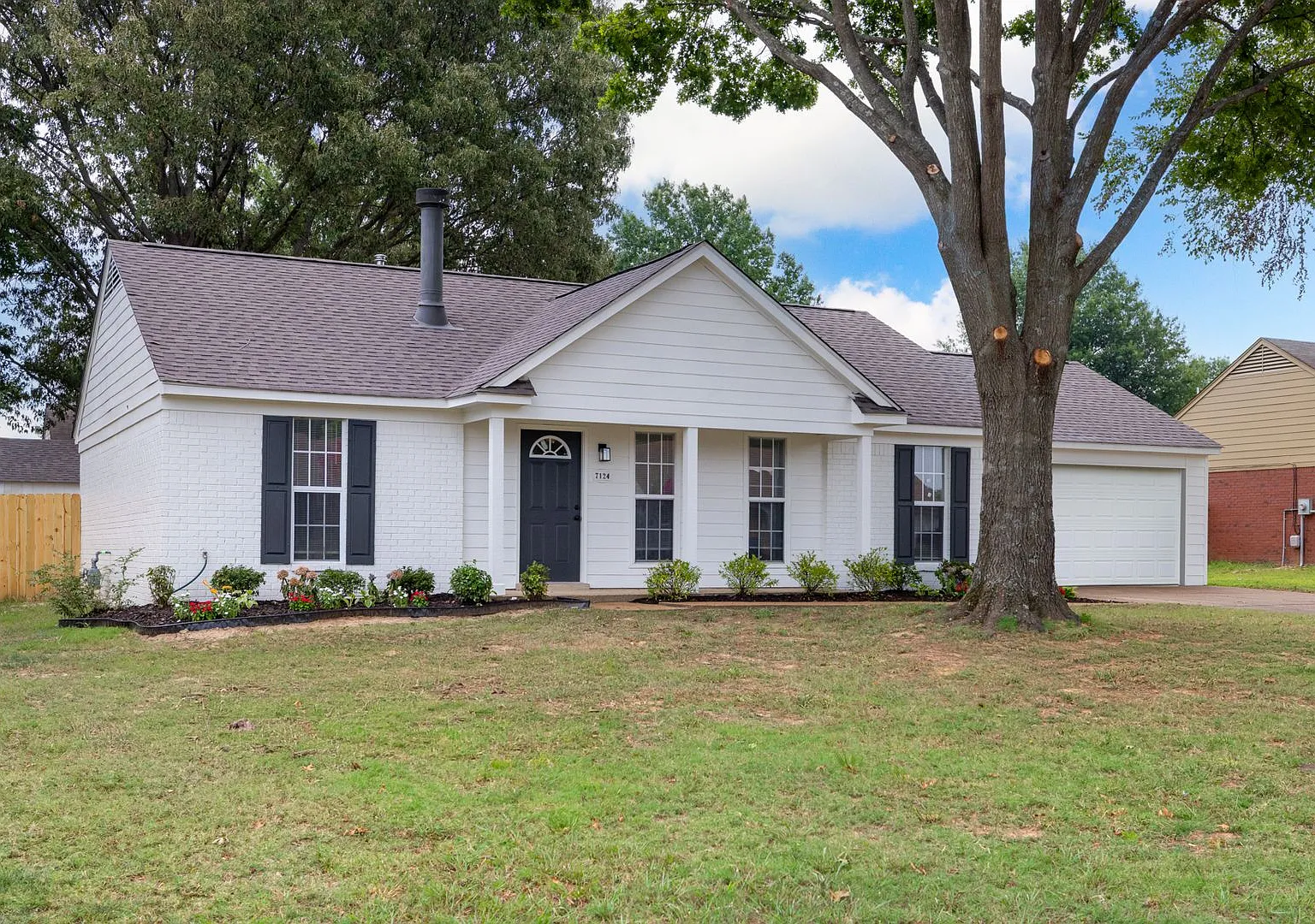 Completely Renovated in Horn Lake — Photo 1