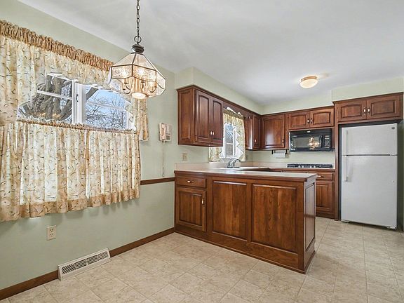 5th image of 57102 Alan Rd