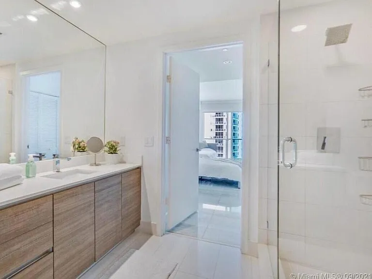 1100 S Miami Ave #1711 — Photo 9