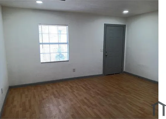 4 bed, 1216 sqft, $1,400 — Photo 3