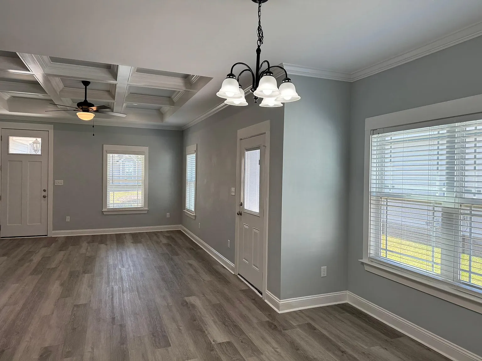 3 bed, 1233 sqft, $1,950 — Photo 3