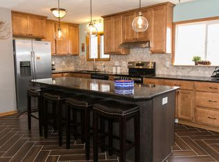 9243 Queen Ave S, Bloomington, MN 55431