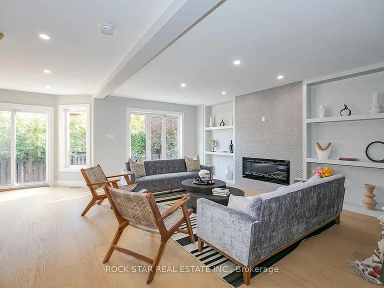 160 River Oaks Blvd E — Photo 14