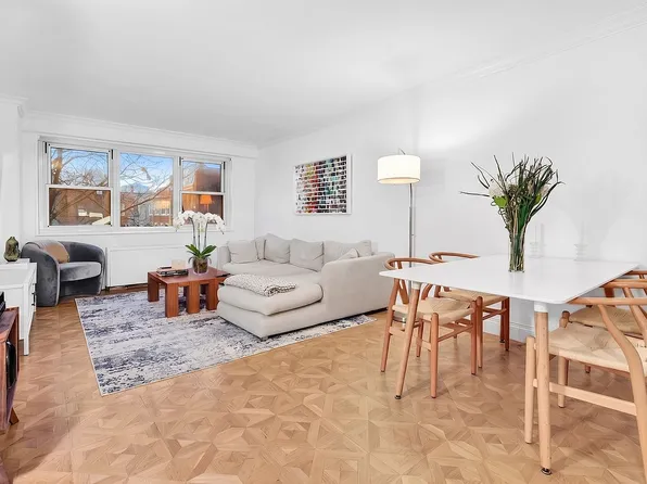 15 Charles St APT 5E, New York, NY 10014