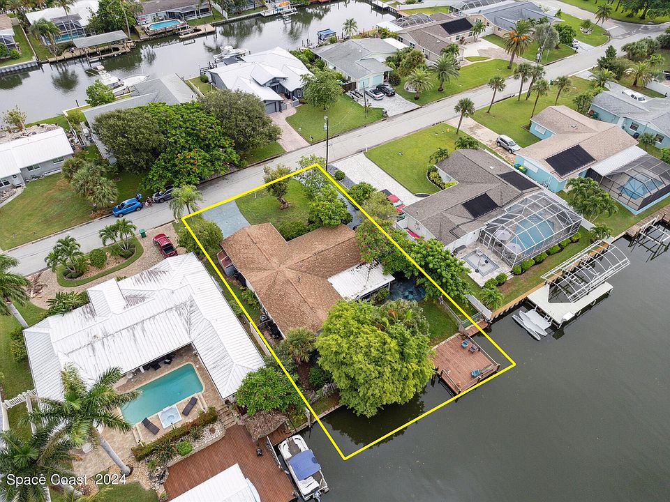 1st image of 363 Carmine Dr