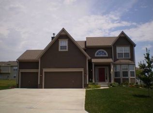 19432 W 209th Ter, Spring Hill, KS 66083